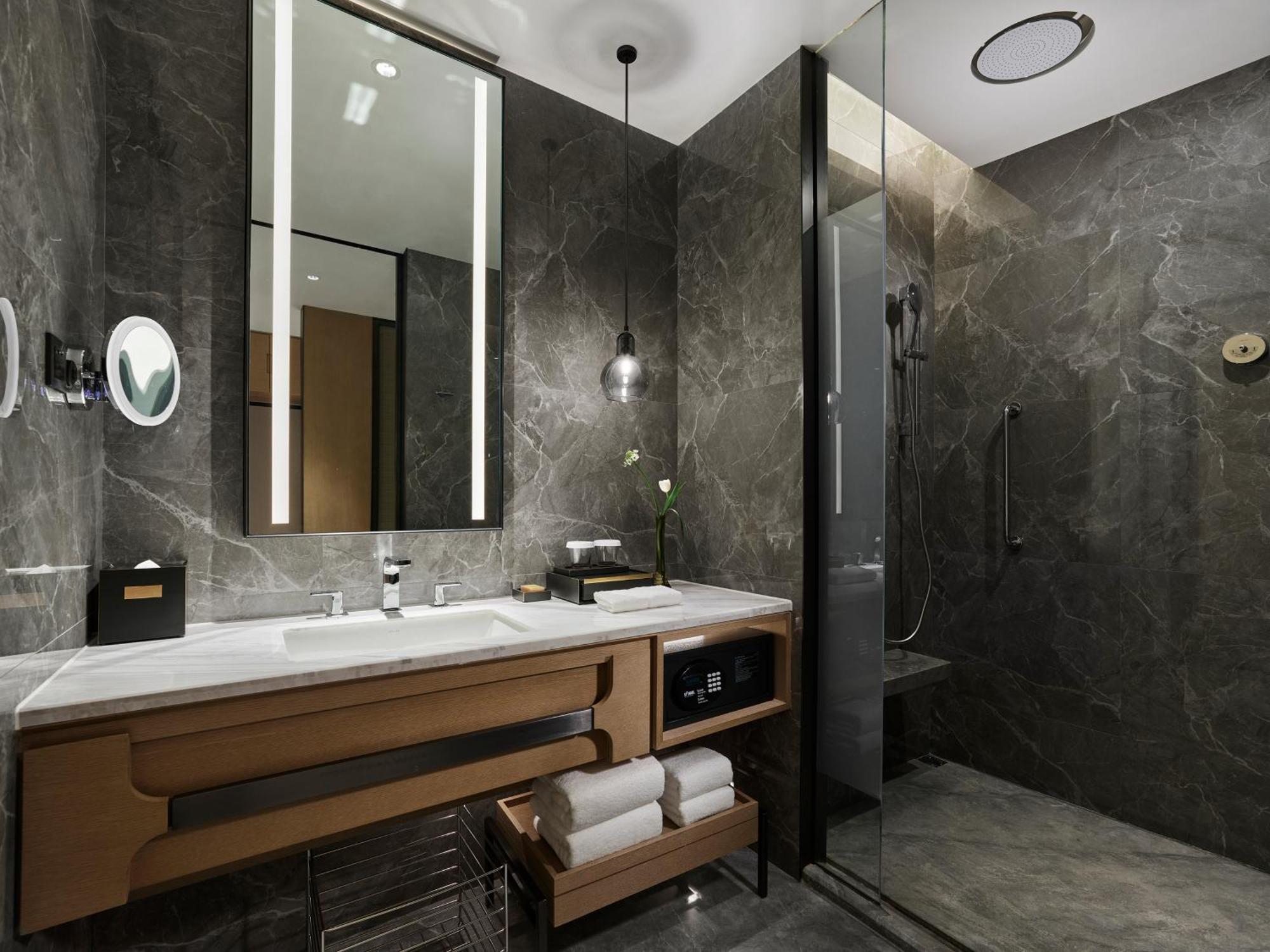 Doubletree By Hilton Chengdu Riverside - Close To Panda Base And Chengdu East Railway Exterior photo